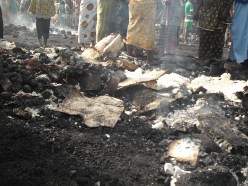Le marché ‘`indigo`` de Bouaké ravagé par un incendie